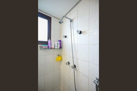 Apartamento para alugar com 185m², 3 quartos e 3 vagasChuveiro do banheiro da Suíte 3