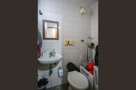 Apartamento para alugar com 185m², 3 quartos e 3 vagasBanheiro de Serviço