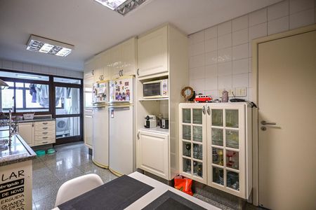 Apartamento para alugar com 185m², 3 quartos e 3 vagasCozinha