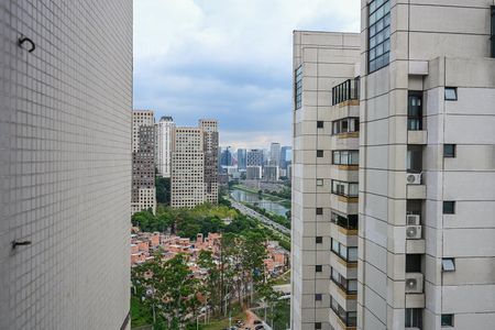 Apartamento para alugar com 185m², 3 quartos e 3 vagasVista da Suíte 1