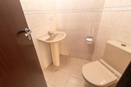 Casa de condomínio para alugar com 175m², 4 quartos e 2 vagasLavabo