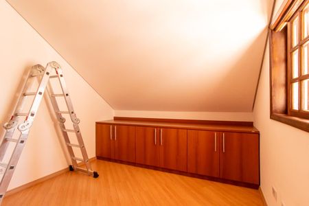 Casa de condomínio para alugar com 175m², 4 quartos e 2 vagasQuarto 3 