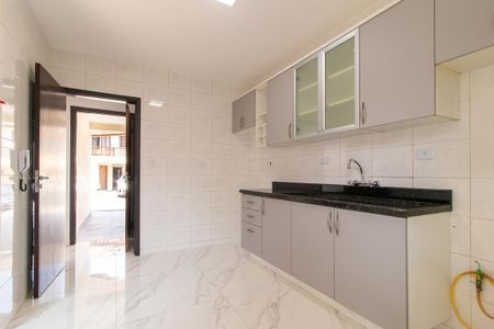 Casa de condomínio para alugar com 175m², 4 quartos e 2 vagasCozinha - Armários