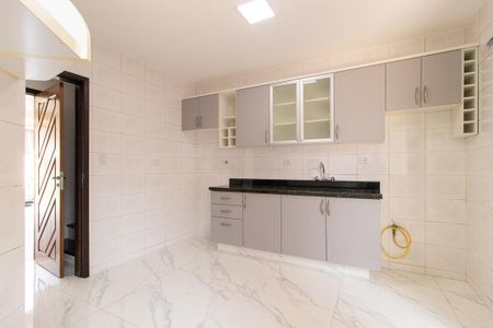 Casa de condomínio para alugar com 175m², 4 quartos e 2 vagasCozinha - Armários