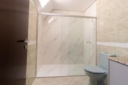 Casa de condomínio para alugar com 175m², 4 quartos e 2 vagasBanheiro da Suíte 2