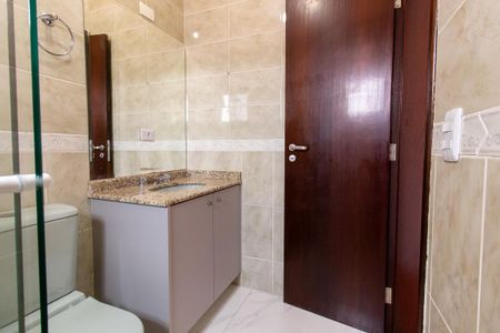 Casa de condomínio para alugar com 175m², 4 quartos e 2 vagasBanheiro da Suíte 1