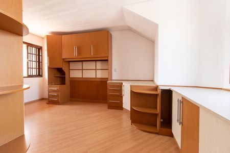 Casa de condomínio para alugar com 175m², 4 quartos e 2 vagasQuarto 4 - Suíte