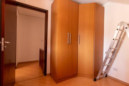 Casa de condomínio para alugar com 175m², 4 quartos e 2 vagasQuarto 3