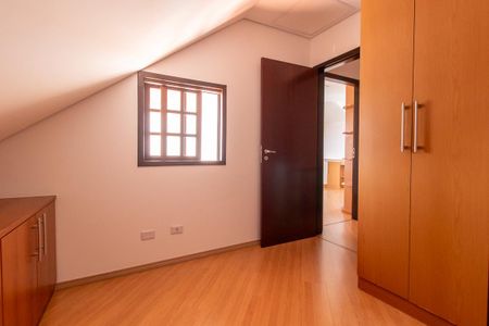 Casa de condomínio para alugar com 175m², 4 quartos e 2 vagasQuarto 3