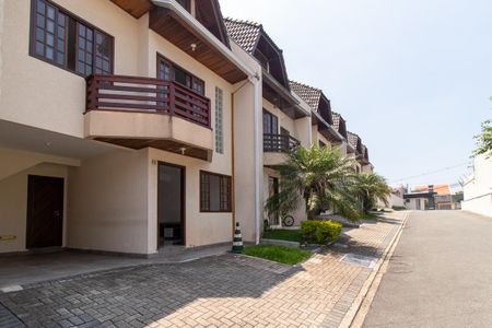 Casa de condomínio para alugar com 175m², 4 quartos e 2 vagasFachada