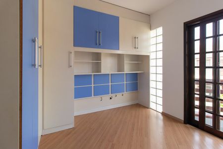 Casa de condomínio para alugar com 175m², 4 quartos e 2 vagasQuarto 2 - Suíte 1