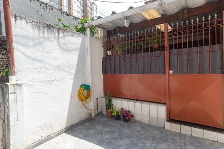 Casa à venda com 80m², 2 quartos e 1 vaga Casa à venda com 80m², 2 quartos e 1 vagaFachada