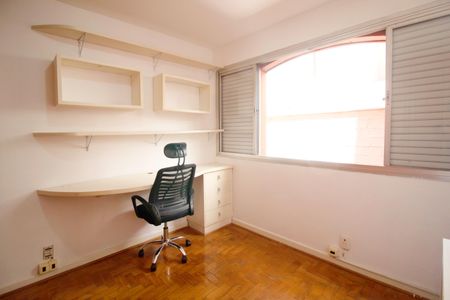 Apartamento para alugar com 120m², 3 quartos e 1 vaga