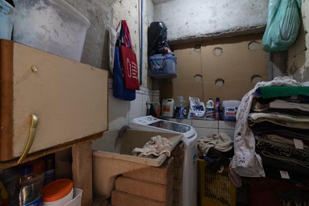 Casa à venda com 300m², 5 quartos e 3 vagas Casa à venda com 300m², 5 quartos e 3 vagasÁrea de Serviço