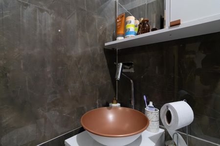 Casa à venda com 300m², 5 quartos e 3 vagas Casa à venda com 300m², 5 quartos e 3 vagasBanheiro da Suíte 2