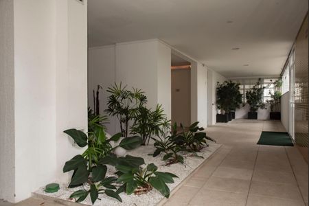 Apartamento para alugar com 100m², 3 quartos e 2 vagasHall social