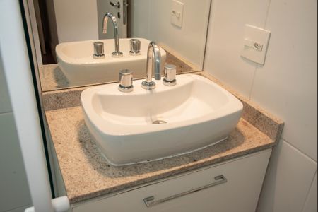 Apartamento para alugar com 100m², 3 quartos e 2 vagasBanheiro da Suíte