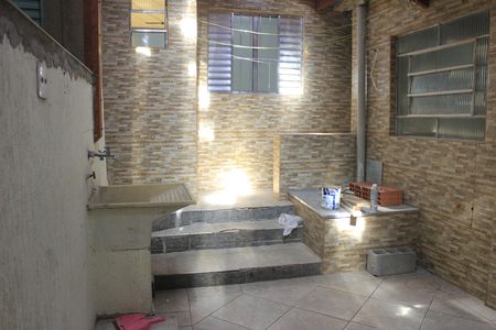 Casa para alugar com 54m², 2 quartos e 1 vagaLavanderia e Quintal 