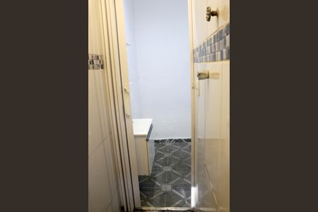 Banheiro da Suíte  de casa para alugar com 2 quartos, 54m² em Parque Santo Antonio, Guarulhos