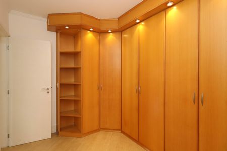 Apartamento à venda com 91m², 2 quartos e 2 vagasQuarto
