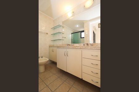 Apartamento à venda com 91m², 2 quartos e 2 vagasBanheiro da Suíte