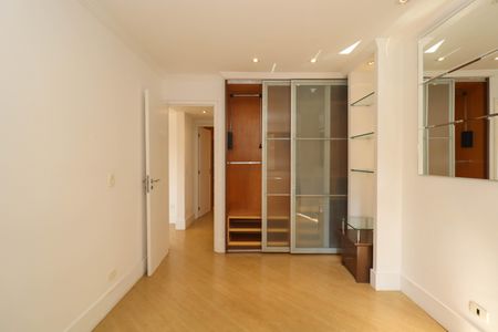 Apartamento à venda com 91m², 2 quartos e 2 vagasSuíte