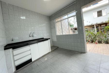 Cozinha de casa para alugar com 1 quarto, 35m² em Vila Dionisia, São Paulo
