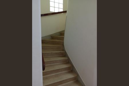 Apartamento para alugar com 50m², 2 quartos e 1 vagaEscada