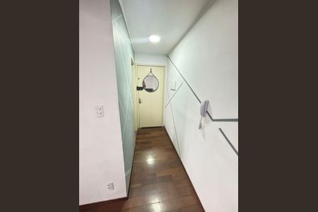 Apartamento à venda com 60m², 2 quartos e 1 vagaCorredor