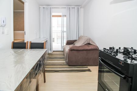 Sala de apartamento para alugar com 1 quarto, 30m² em Parque Industrial Tomas Edson, São Paulo