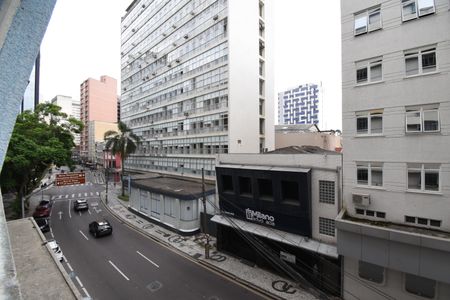 Vista da Sala de apartamento para alugar com 3 quartos, 105m² em Centro, Curitiba
