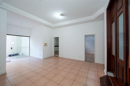 Casa à venda com 480m², 6 quartos e 4 vagas Casa à venda com 480m², 6 quartos e 4 vagasSALA