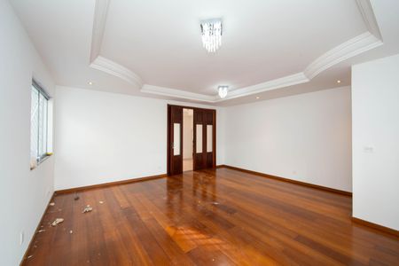 Casa à venda com 480m², 6 quartos e 4 vagas Casa à venda com 480m², 6 quartos e 4 vagasSALA