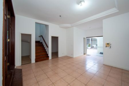 Casa à venda com 480m², 6 quartos e 4 vagas Casa à venda com 480m², 6 quartos e 4 vagasSALA