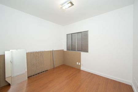 Casa à venda com 480m², 6 quartos e 4 vagas Casa à venda com 480m², 6 quartos e 4 vagasQUARTO2