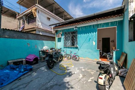 Casa à venda com 63m², 2 quartos e 2 vagasVaranda e Garagem