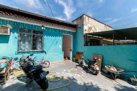 Casa à venda com 63m², 2 quartos e 2 vagasVaranda e Garagem