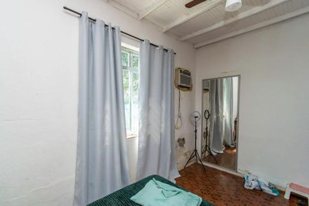 Quarto 1 de casa à venda com 2 quartos, 63m² em Cordovil, Rio de Janeiro