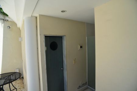 Casa de condomínio para alugar com 600m², 5 quartos e 5 vagas Casa de condomínio para alugar com 600m², 5 quartos e 5 vagasÁrea Externa - Banheiro e Sauna