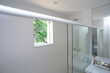 Casa de condomínio para alugar com 600m², 5 quartos e 5 vagas Casa de condomínio para alugar com 600m², 5 quartos e 5 vagasBanheiro Suíte 3