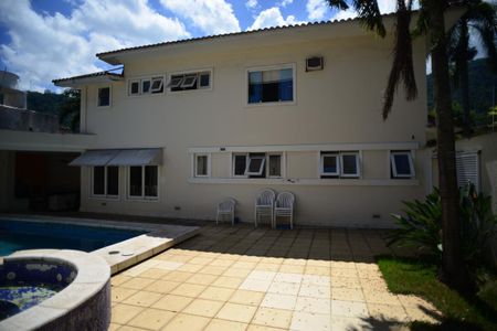 Casa de condomínio para alugar com 600m², 5 quartos e 5 vagas Casa de condomínio para alugar com 600m², 5 quartos e 5 vagasÁrea Externa - Piscina