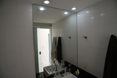 Casa de condomínio para alugar com 600m², 5 quartos e 5 vagas Casa de condomínio para alugar com 600m², 5 quartos e 5 vagasÁrea Externa - Banheiro e Sauna