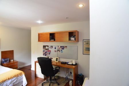 Casa de condomínio para alugar com 600m², 5 quartos e 5 vagas Casa de condomínio para alugar com 600m², 5 quartos e 5 vagasSuíte 2