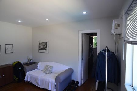 Casa de condomínio para alugar com 600m², 5 quartos e 5 vagas Casa de condomínio para alugar com 600m², 5 quartos e 5 vagasEscritório