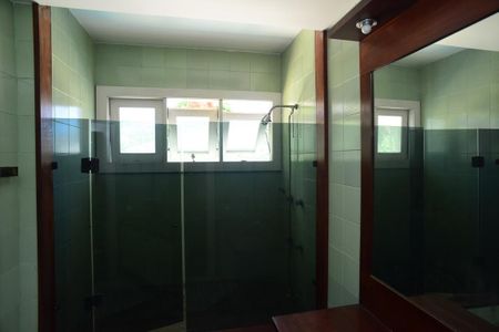 Casa de condomínio para alugar com 600m², 5 quartos e 5 vagas Casa de condomínio para alugar com 600m², 5 quartos e 5 vagasBanheiro Social