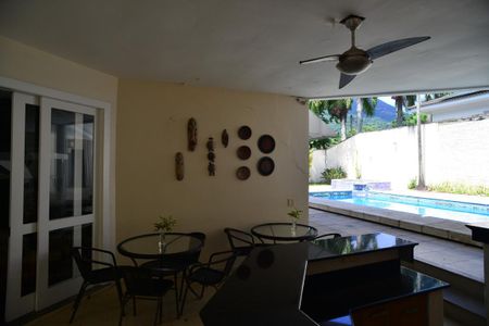 Casa de condomínio para alugar com 600m², 5 quartos e 5 vagas Casa de condomínio para alugar com 600m², 5 quartos e 5 vagasÁrea Externa - Espaço Gourmet