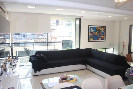 Sala de casa à venda com 3 quartos, 389m² em Nova Gerti, São Caetano do Sul