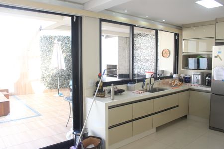 Casa à venda com 389m², 3 quartos e 4 vagasCozinha