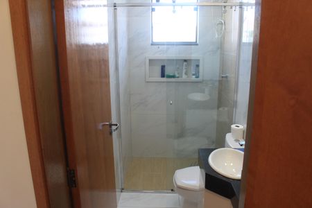 Casa à venda com 389m², 3 quartos e 4 vagasBanheiro da Suíte 2