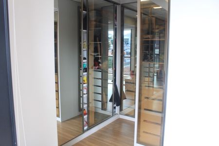 Casa à venda com 389m², 3 quartos e 4 vagasCloset da suíte 1